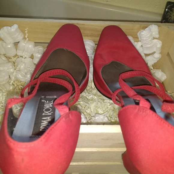 Red heels - Picture 3 of 7